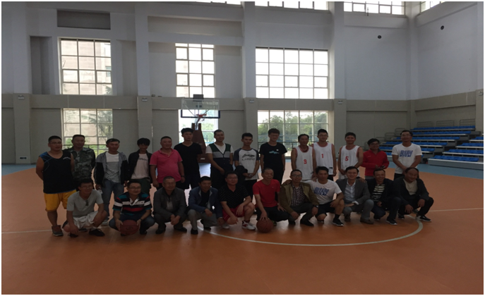 320國(guó)道提升工程項(xiàng)目部工會(huì)組織籃球聯(lián)誼賽