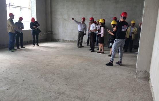 云南省輕紡工業(yè)行業(yè)協(xié)會領(lǐng)導(dǎo)蒞臨我司監(jiān)理的云南工藝美術(shù)學(xué)校建設(shè)項目進行檢查指導(dǎo)工作