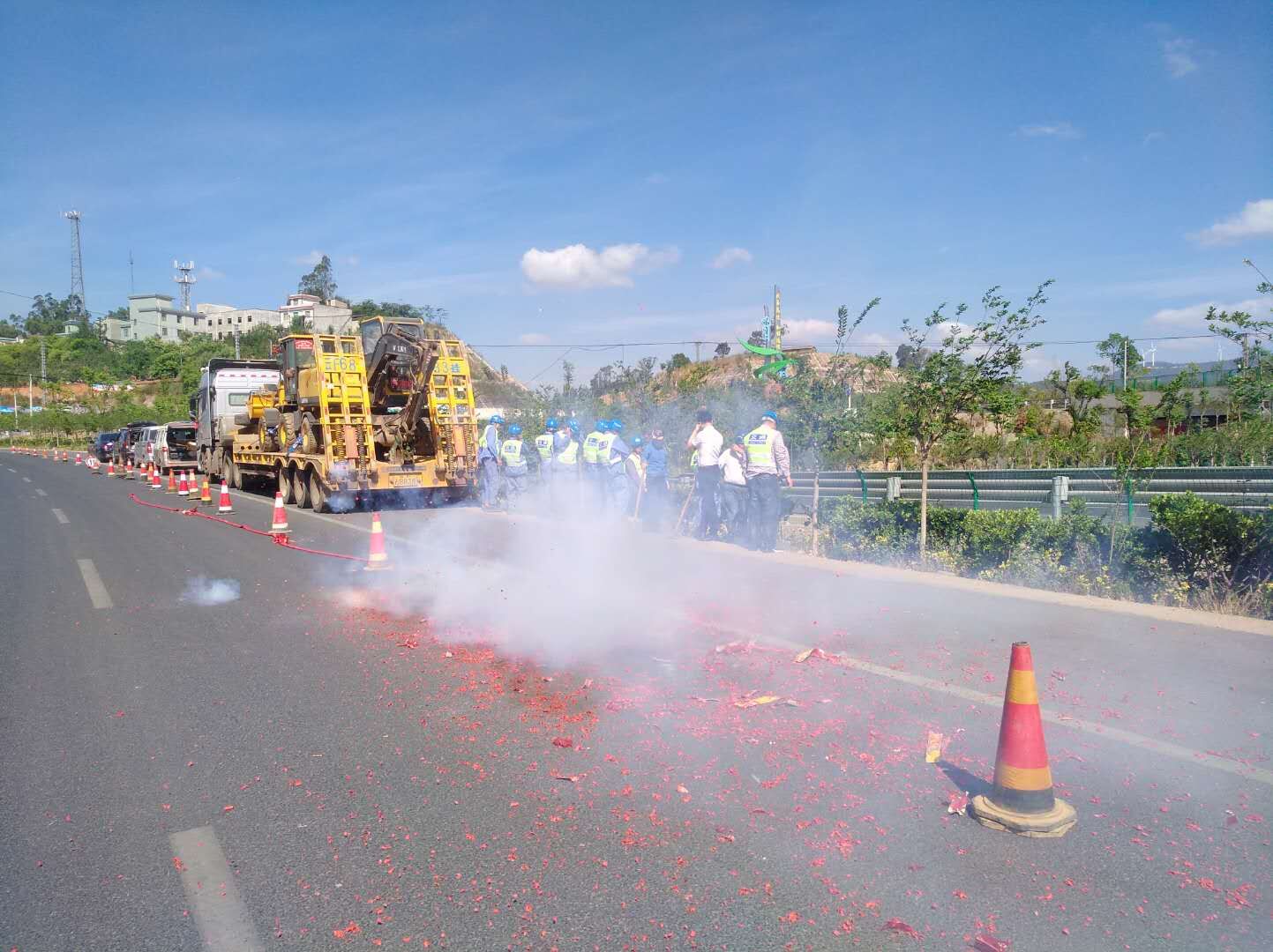 安寧市祿脿街道道路照明提升改造項目開工儀式