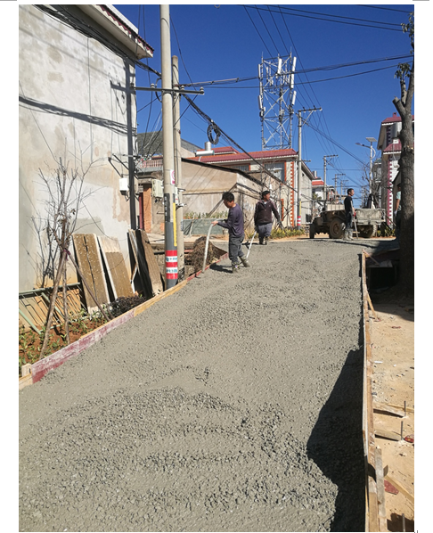 安寧市縣街街道辦縣街村委會梨園村村內(nèi)綠化工程12月工程進(jìn)度