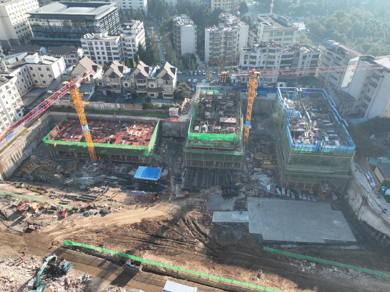 安寧市官廂街更新改造工程項(xiàng)目（南地塊）11月工程進(jìn)度